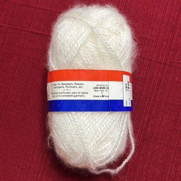 1 skein of Lana Moro flurri brushed white yarn l - Picture 6 of 9